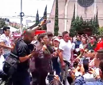 Irrumpen en discurso de ministra Batres presuntos empleados del Poder Judicial