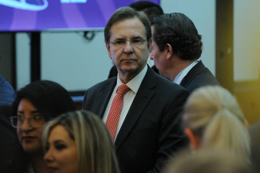 Embajador Esteban Moctezuma en aislamiento por COVID-19 tras intensa gira