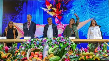 Petro dice que la agricultura, el turismo y la industria deben ser los motores del desarrollo de Colombia