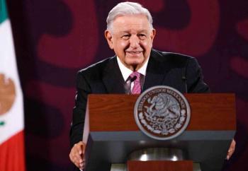 AMLO celebra liberaci&oacute;n de Juli&aacute;n Assange