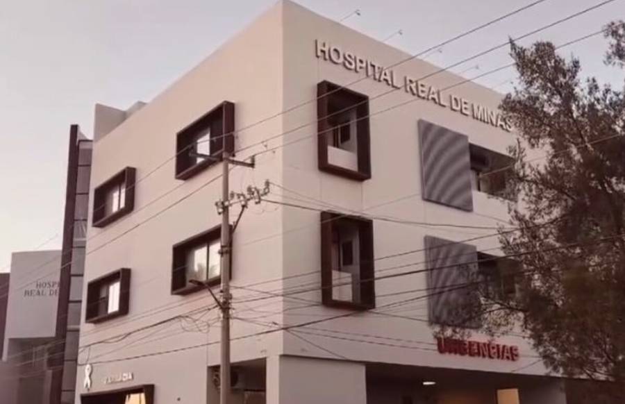 Comando armado irrumpe en hospital de Fresnillo y rescata a preso que estaba internado