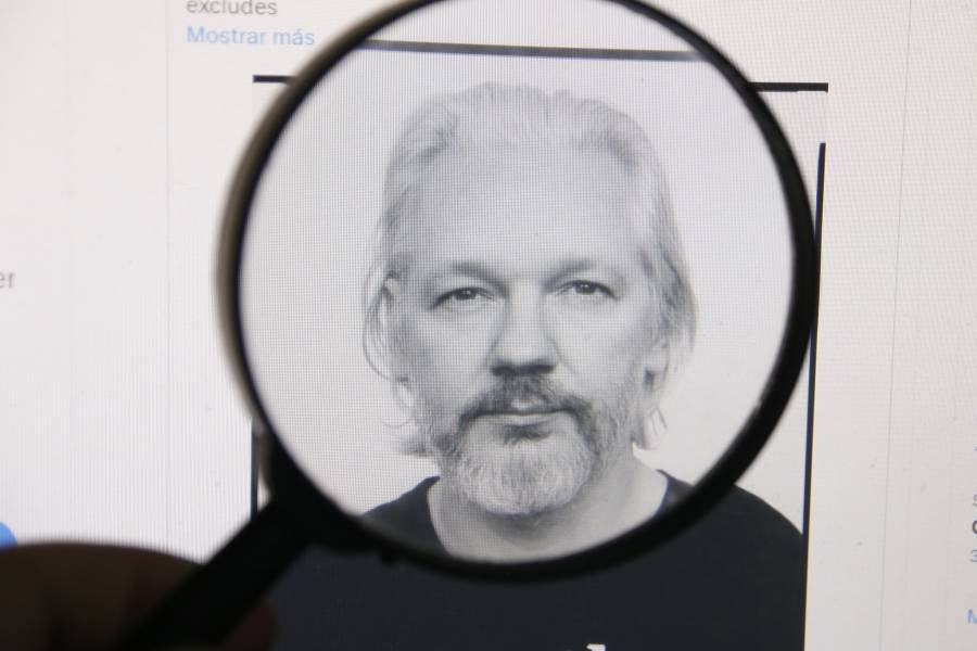 WikiLeaks anuncia la salida de prisi&oacute;n de Julian Assange