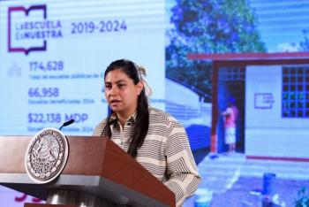 Dan informe general del Modelo Educativo de 4T en Palacio Nacional; se basific&oacute; a 960 mil maestros y se les aumento el sueldo