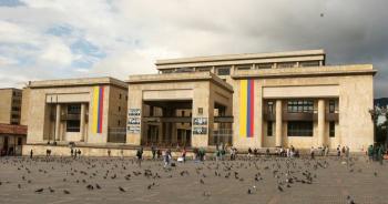 Corte Constitucional incluye retiro de biopol&iacute;meros en el Plan de Salud
