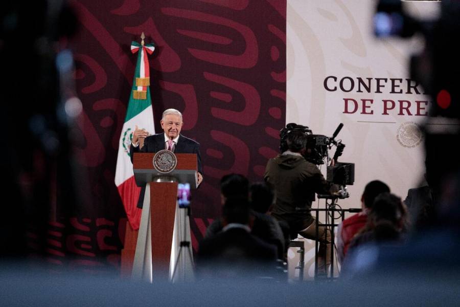 AMLO de acuerdo con iniciativa de Xóchitl para juzgar al presidente por intervenir en elecciones