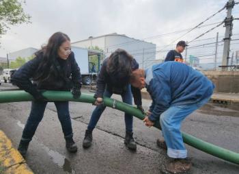 Desalojan mill&oacute;n y medio de litros de agua en L&iacute;nea A del Metro