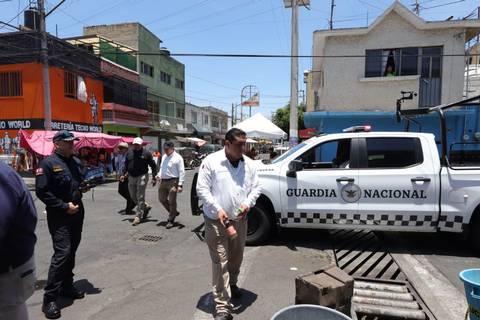 Continúan jornadas de lavado de drenaje en colonias afectadas por olor a combustible