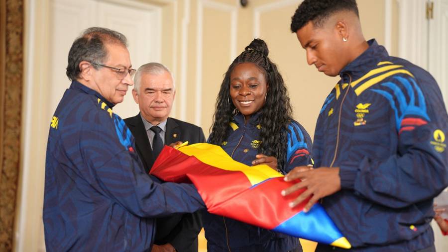 Masificar clases de educaci&oacute;n f&iacute;sica en colegios p&uacute;blicos del pa&iacute;s, ordena Petro al entregar pabell&oacute;n a delegaci&oacute;n ol&iacute;mpica