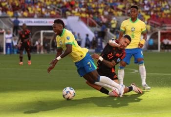 Copa Am&eacute;rica | Conmebol reconoce error arbitral en penal no sancionado contra Vinicius