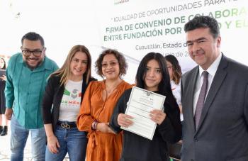 Entrega INEA certificados de Educaci&oacute;n B&aacute;sica a j&oacute;venes y adultos del Edomex