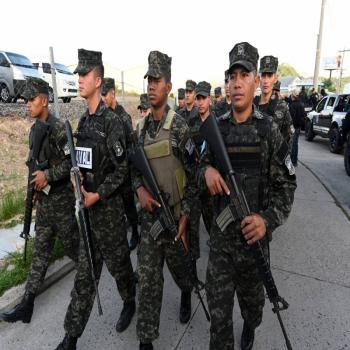 Honduras despliega miles de polic&iacute;as y militares ante ola de cr&iacute;menes