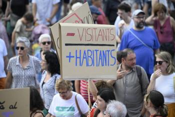Manifestaci&oacute;n en Barcelona contra el turismo masivo