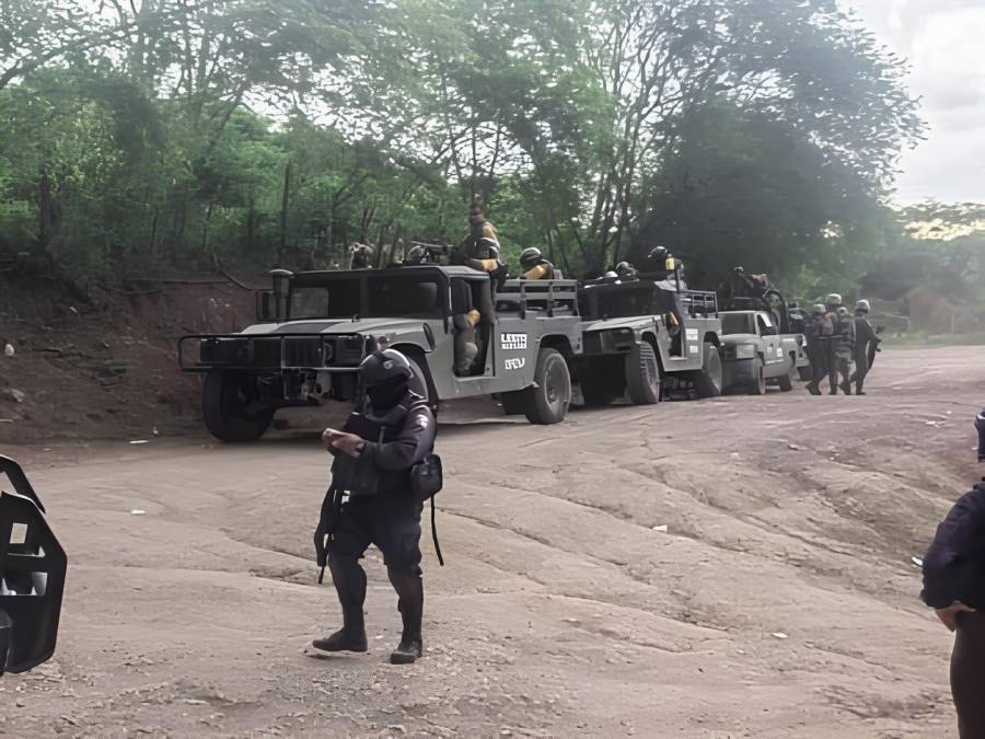 Reportan enfrentamiento entre grupo armado y miliares en Badiraguato, Sinaloa