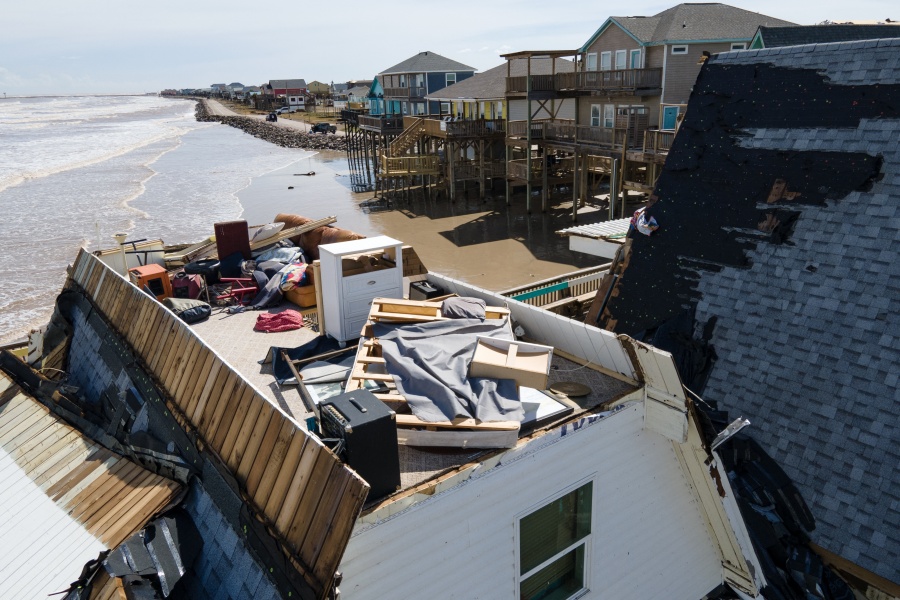 Beryl se degrada a depresi&oacute;n tropical en Texas con 15 muertos a cuestas