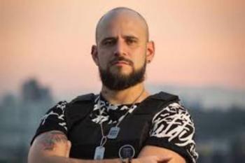 Cancelación del evento de ‘El Temach’ en León genera protesta: Seguidores hacen lagartijas