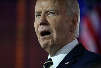 Biden anuncia el env&iacute;o de sistemas de defensa antia&eacute;rea a Ucrania