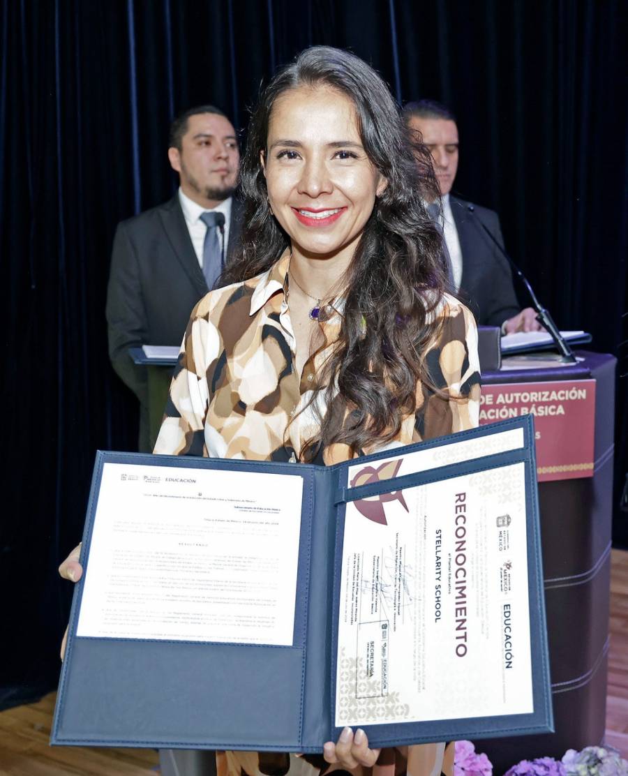 SECTI entrega 34 Acuerdos de Autorización a escuelas particulares de educación básica en el Edomex