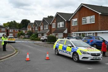 Polic&iacute;a Brit&aacute;nica encuentra al asesino con ballesta de familia de presentador de la BBC