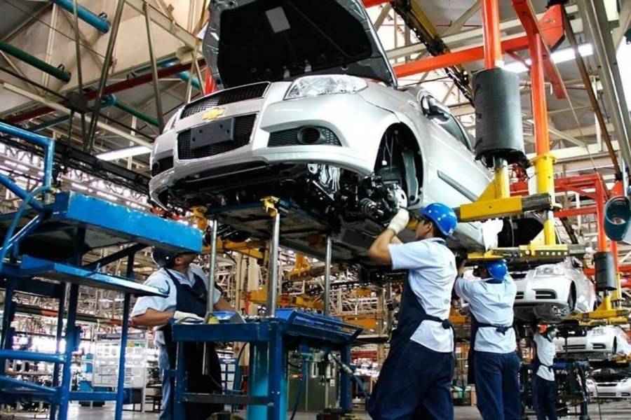 Producción de autos creció 3.8% en junio de 2024