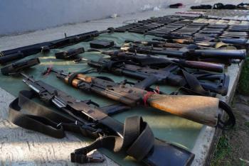 Guardia Nacional y Sedena aseguran arsenal y detienen a cinco personas en Sonora