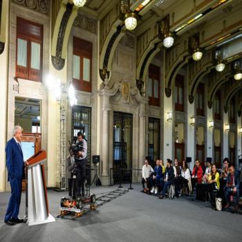 Recaudaci&oacute;n fiscal crece 12.3% en 2023: Obrador