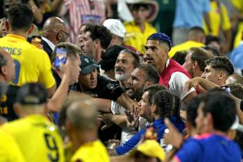 Conmebol condena violencia tras pelea de jugadores uruguayos con hinchas colombianos