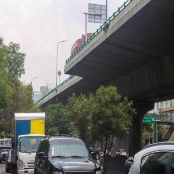 Servicios de emergencia impiden suicidio en el Segundo Piso del Perif&eacute;rico
