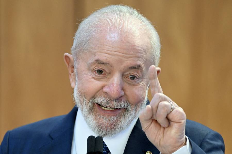 Lula se re&uacute;ne con su embajador en Argentina para 