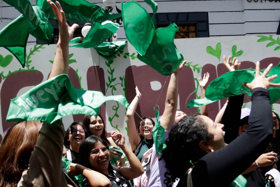 Puebla despenaliza el aborto entre Confrontaciones