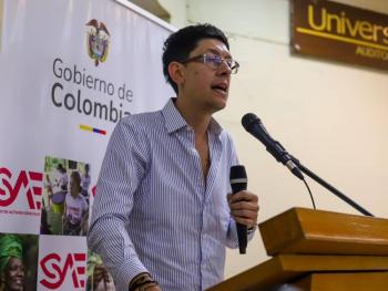 Ministro de Educaci&oacute;n Daniel Rojas sancionado con arresto por desacato
