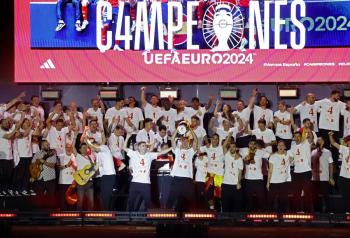 Madrid vibra con la selecci&oacute;n espa&ntilde;ola triunfadora en la Eurocopa
