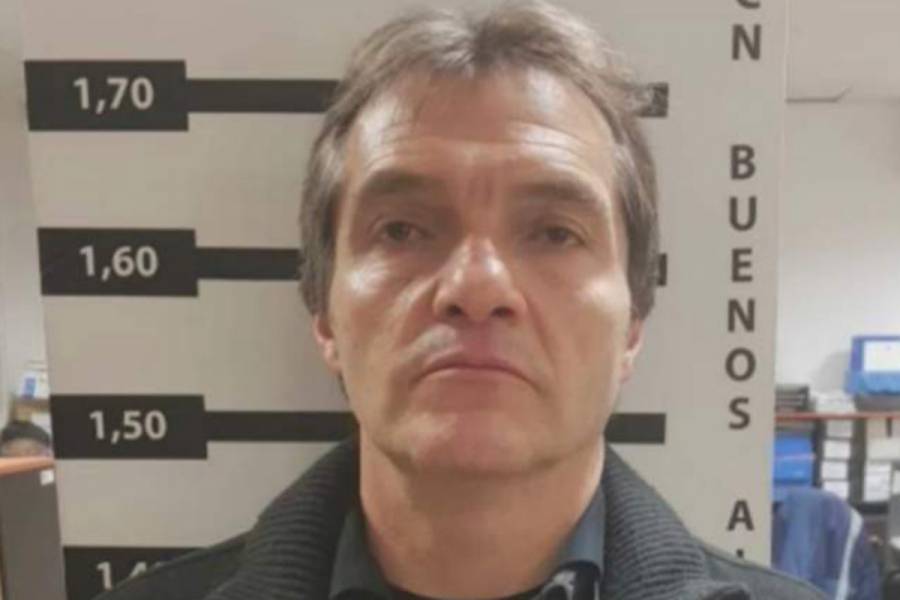 Carlos Ahumada llega extraditado a México; ¿por qué no puede ser detenido?