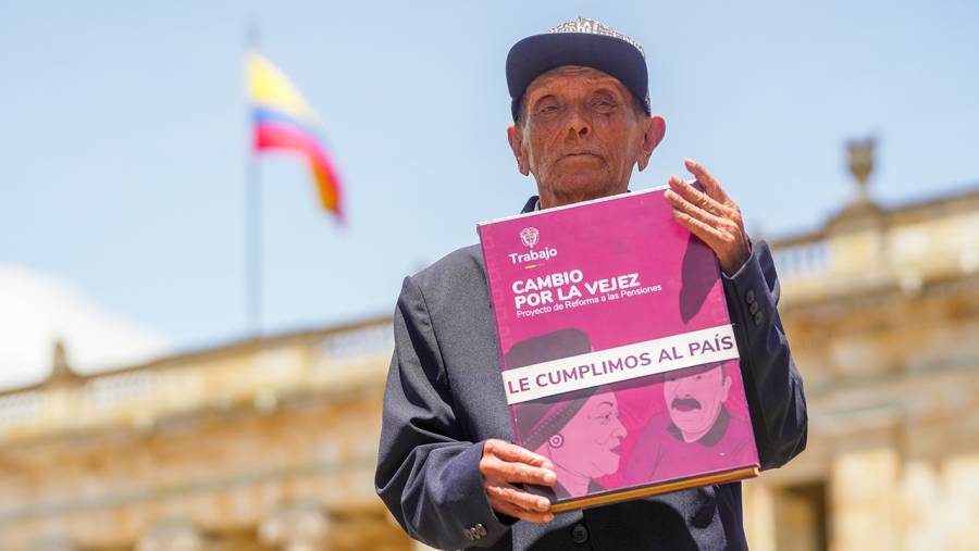 ‘La Reforma Pensional ya est&aacute; firmada y ahora hay que defenderla’: Petro
