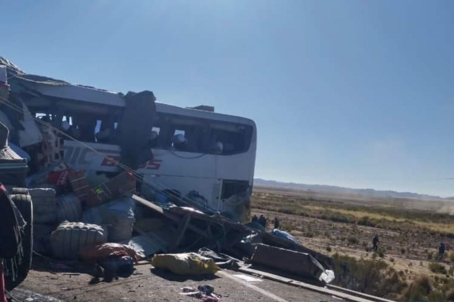 Suben a 22 los muertos por el mayor accidente vial en Bolivia en lo que va de 2024