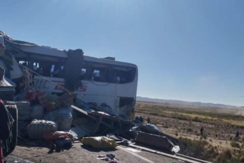 Suben a 22 los muertos por el mayor accidente vial en Bolivia en lo que va de 2024
