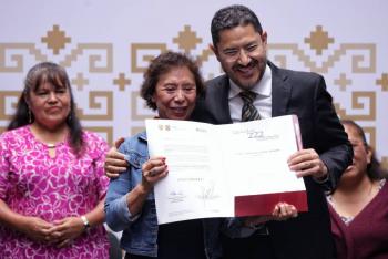 Entrega Batres escrituras a 73 familias del predio “La Angostura”