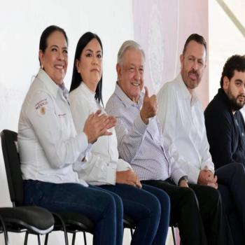 AMLO celebra programa de visitas m&eacute;dicas a adultos mayores