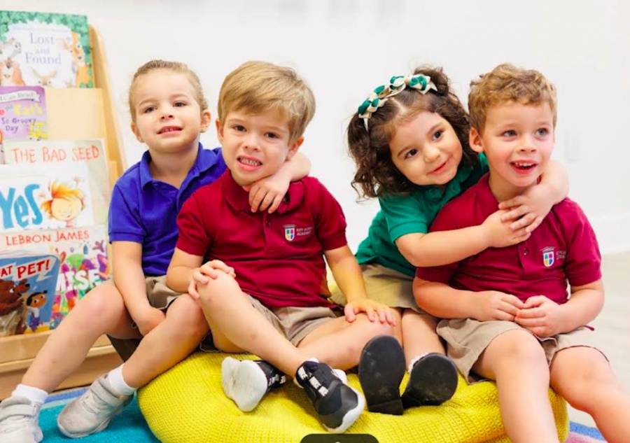 C&oacute;mo Ayudar a los Ni&ntilde;os en la Entrada de Clases