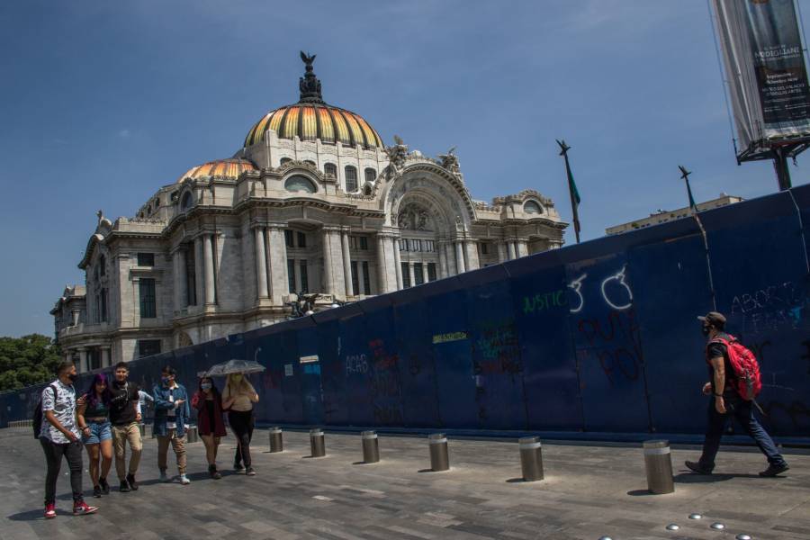 Inician trabajos de mantenimiento en la Alameda Central y el Palacio de Bellas Artes