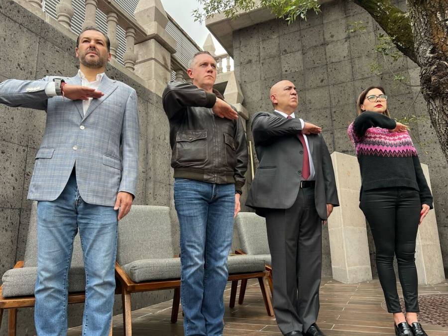 Cuajimalpa entrega obras y develan escultura a favor de la niñez