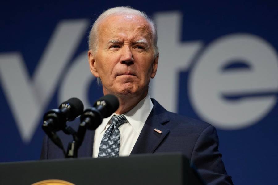 Elogian Ebrard y Monreal a Joe Biden por declinar a buscar reelección