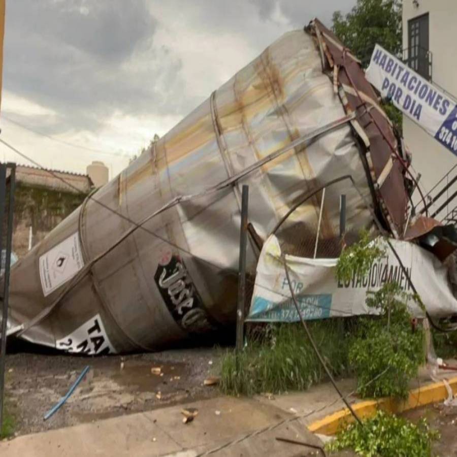 6 muertos tras explosi&oacute;n en f&aacute;brica tequilera