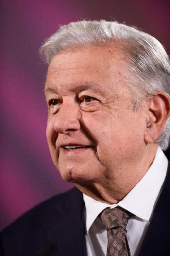 Constitución prevé sobrerrepresentación de la 4T, pese a rebelión de oposición: AMLO