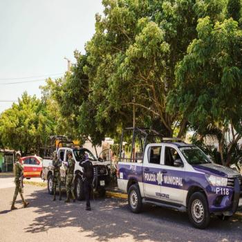 Puente se colapsa en Veracruz provocando al menos un muerto