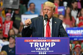 “Me vi obligado a recibir una bala por la democracia”: Trump arremete contra exdirectora del Servicio Secreto