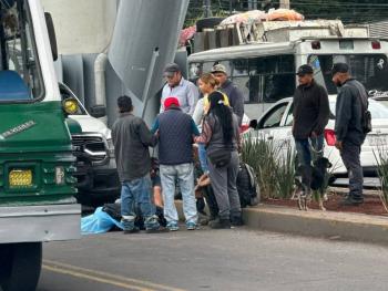 Detienen a automovilista que atropell&oacute; a una mujer y su hijo en avenida Tl&aacute;huac