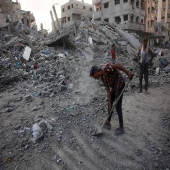Al menos 30 muertos en un bombardeo israel&iacute; contra una escuela en Gaza, seg&uacute;n Ham&aacute;s