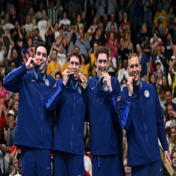 El relevo de EEUU, con Caeleb Dressel, gana los 4x100 m libre de Par&iacute;s-2024