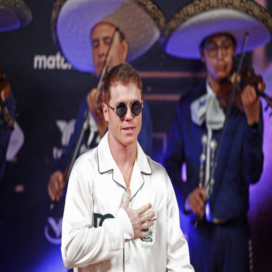 Despojan al Canelo Álvarez de su título de los supermedianos