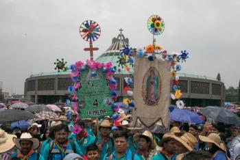 Peregrinaci&oacute;n de Fe: 20 Mil mujeres de Quer&eacute;taro arriban a la Bas&iacute;lica de Guadalupe